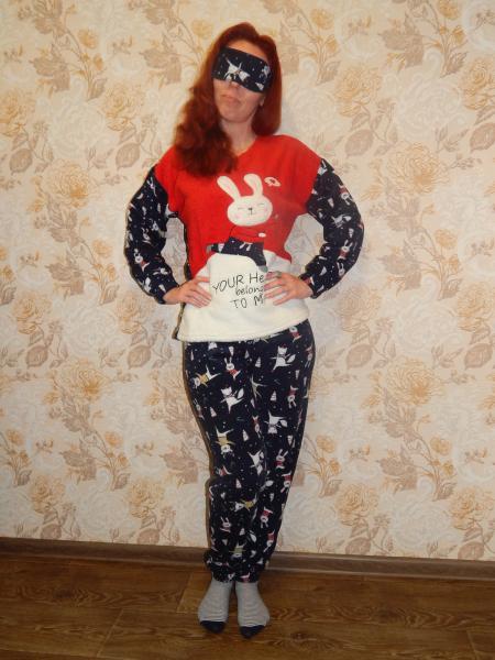 купить Мягкая зимняя пижама турецкая женская флис с маской для сна , яркая женская пижама с зайчиком